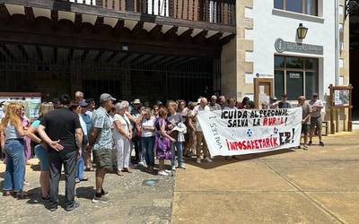 Añanako osasun zerbitzuen "kaosaz" ohartarazi dute