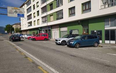 Alderantzizko baterian aparkatzera