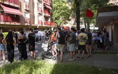 Ekitaldi sorta prestatu dute Etxape Zentro Sozialistan uztailerako