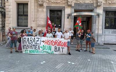 Itziarko CIE Norma enpresako langileek enpresaren hazkundearekin bat datorren hitzarmena aldarrikatu dute