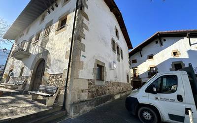 Festetarako garbitzaileak behar dira
