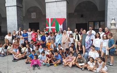 Saharako kanpamentuetatik Azkoitira eta Azpeitira etorri diren haurrei ongietorria eingo diete bihar