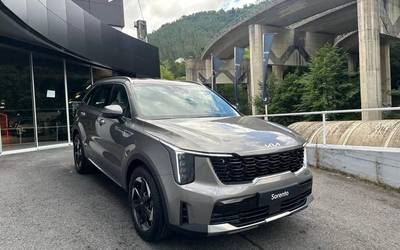 Naia Car: KIA SORENTO, 7 plazako hibrido entxufagarria