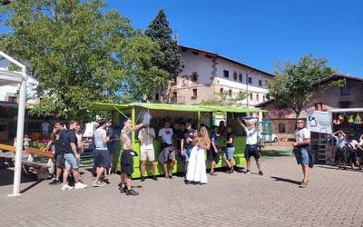 Bost festa egun Iturmendin