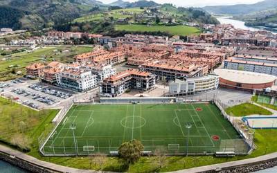 Futbol denboraldi berriaz bilera bana egingo dute federatu eta futbol eskolako partaideekin