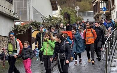 Urrutira joan barik, herriko txokoak ezagutaraztea da Arrolaren erronka