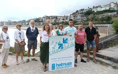 Aurten Zarauzko hondartzan egingo dute euskal preso, iheslari eta deportatuen eskubideen aldeko martxa