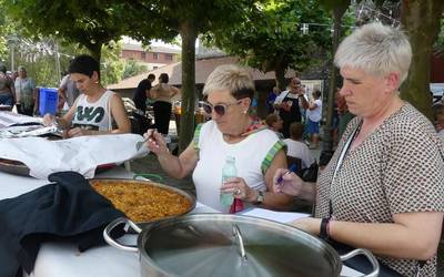 [EGITARAUA]: Paella txapelketa, Olatz Salvador eta Luhartz, besteak beste, Mallabiko Andra Mari jaietan