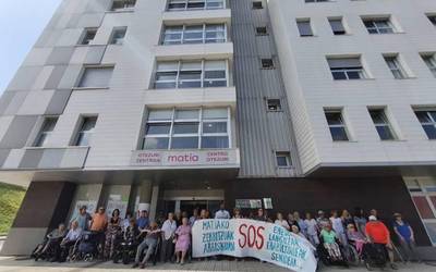 "Muturreko egoeran" daudela salatu dute Otezuriko langileek eta mobilizazio aldi berria hasi dute