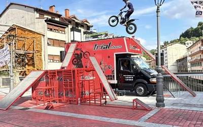 Oso zapore ona laga zuen Soraluzeko Moto Topaketak bisitarien zein bertakoen artean