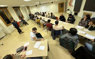 Datozen hamar urtetarako Aroa Euskara Plana onartu du udalbatzak