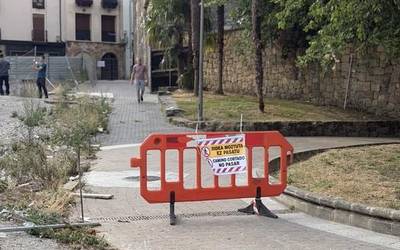 Lanengatik itxita daude Osteta eta Ikerlekuko kantoiak