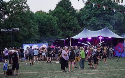 Harrikada festibalak Izarra hartu du berriro