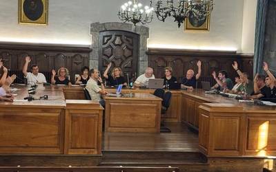 Arrasateko Euskararen Herri Plana aho batez onartu du udalbatzak