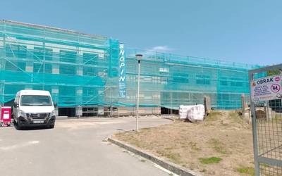 Eskolako inguratzailearen obrak hasi dira