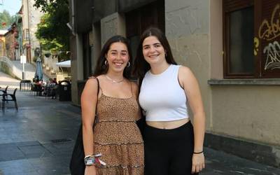 Izaro Narbaiza eta Irune Basagoiti: "Jai seguruak ardura kolektiboarekin eraikitzen dira"