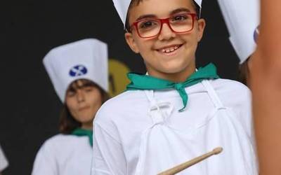 Bi danborrada, egun baten