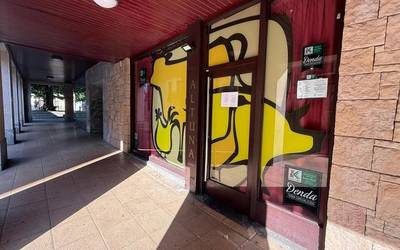 'Eskoriatza bizirik' kanpaina, herriko komertzioa sustatzeko helburuarekin