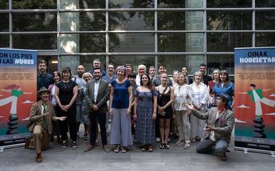 Nafarroako txoko berezienak arte eszenikoen agertoki bilakatuko ditu Oinak Hodeietan zikloak