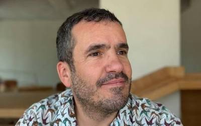 Landarte programan parte hartzen ari da Hasier Larretxea idazle arraioztarra