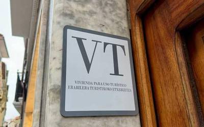 Sopelak erabilera turistikoko etxebizitzak arautzeko bidea zabaldu du