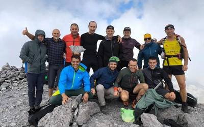 Igande honetan Larunera mendi irteera antolatu du Lesakako Beti Gazte elkarteak