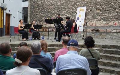 Klarineteek ireki dute Zumaiako 42. Musika Jaialdia