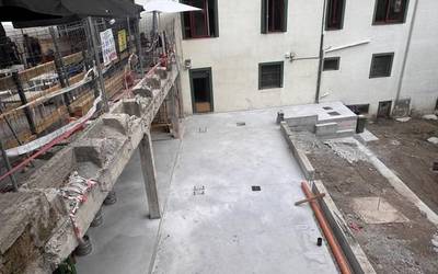 Bihar eta etzi ipiniko dituzte Plaza Zaharreko harmaila berriak