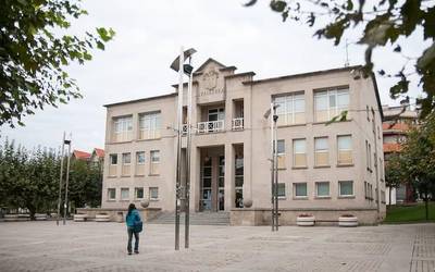 "Hemen zuhaitz bat falta da!" ekimena Sopelara helduko da