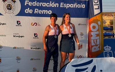Raspas arraun-taldeak bi zilar eskuratu ditu Beach Sprint Espainiako Txapelketan