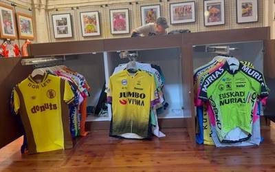 Dorletako Ama txirrindularitza taldeak irekitako museoa barrutik ezagutzen