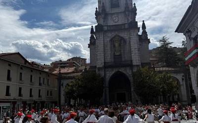 Soka dantza eta prozesioa, bideoan