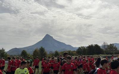 Futbola, pilota, aizkora eta txirrindularitza