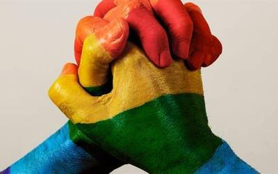 LGTBIQ+ kolektibokoei eta senideei laguntza eskaintzen dien Berdindu zerbitzu ibiltaria Mendaron izango da irailaren 24an