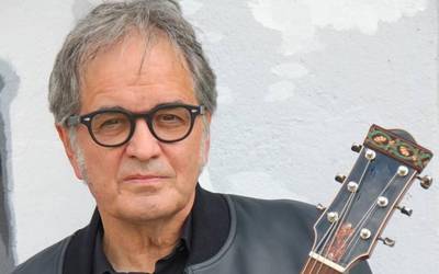 Ruper Ordorikaren musikaz gozatzeko aukera izango da ostiralean Herriko Plazan