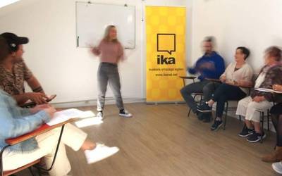 Irailaren akaberara arte egonen da zabalik IKA euskaltegian izena emateko epea