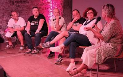 Harrera beroa izan du Bartzelonan 'Txillarreko sukaldaria' dokumentalak