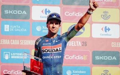 Mikel Landak irabazi du Vueltako etapa erregina