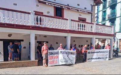 Udako etenaren ostean, pentsio duinen aldarria kalean da berriro