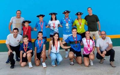 Nafarroako frontball txapelketa irabazi dute eskualdeko pilotari gazteek