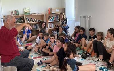 Eskoletxeko erabilera sustatu bidenabar, arauak zeintzuk diren gogorarazi du Aresoko Udalak