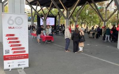 MLAKOOPen 60. urteurrena ospatu dute Arrasateko Biteri Plazan