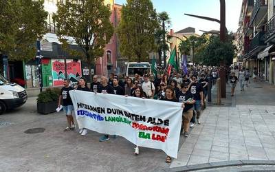 "Hitzarmen duin baten alde" mobilizatu dira Itasua IAT-ko langileak