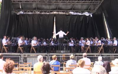 Oñatiko Musika Bandak kontzertua eman du San Migel Egunean