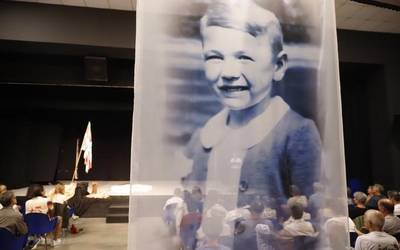 [Argazki galeria] Intxortako erresistentziaren 90. urteurreneko ekitaldia, Espaloian