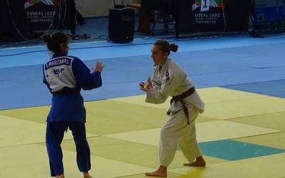 Itxaso eta Eva Manzanas hirugarren sailkatu dira Euskadiko Senior Judo Txapelketan