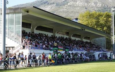 Anaitasunaren Errege Kopako partidarako sarrerak, Txerloiko edukieraren mende
