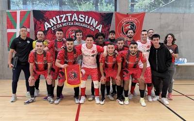 Aniztasuna Mugarik Gabe taldeak debut bikaina egin du etxean (6-4)