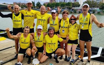 Garaipenik gabe baina dena emanda itzuli dira OAEko beteranoak Sevillatik