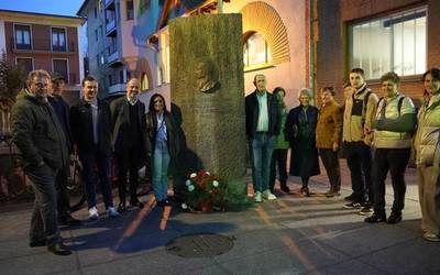 Eusko Jaurlaritzaren 90 urteko ibilbidea gogora ekarri du Azkoitiko EAJk